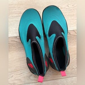 Men’s U.S. Size 12 Water Shoes